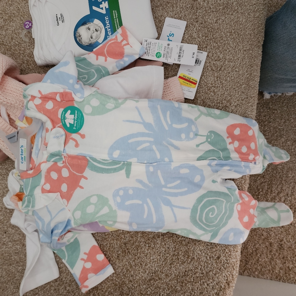 Newborn girl lot